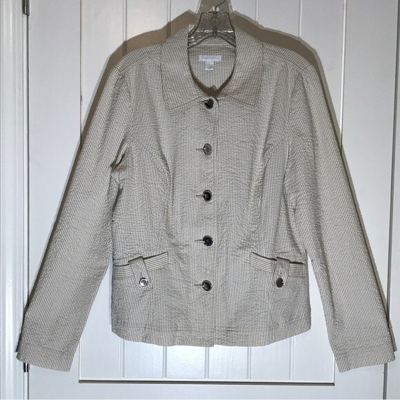 Charter Club Lightweight Searsucker Jacket - Picture 2 of 10